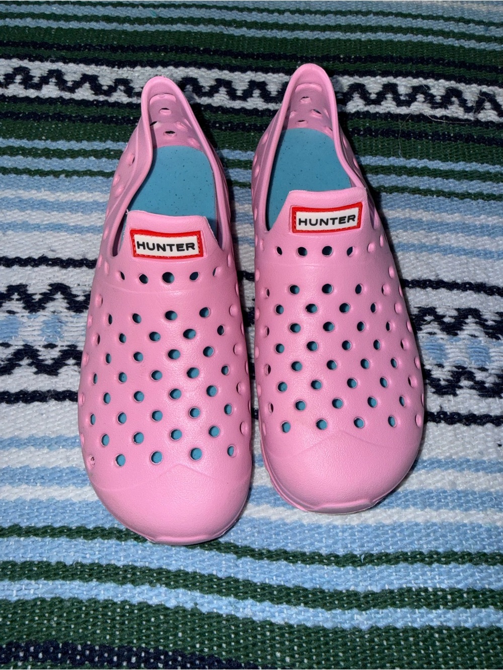 Hunter Kids Pink Slip-On Perforated Water Shoes with Blue Insole